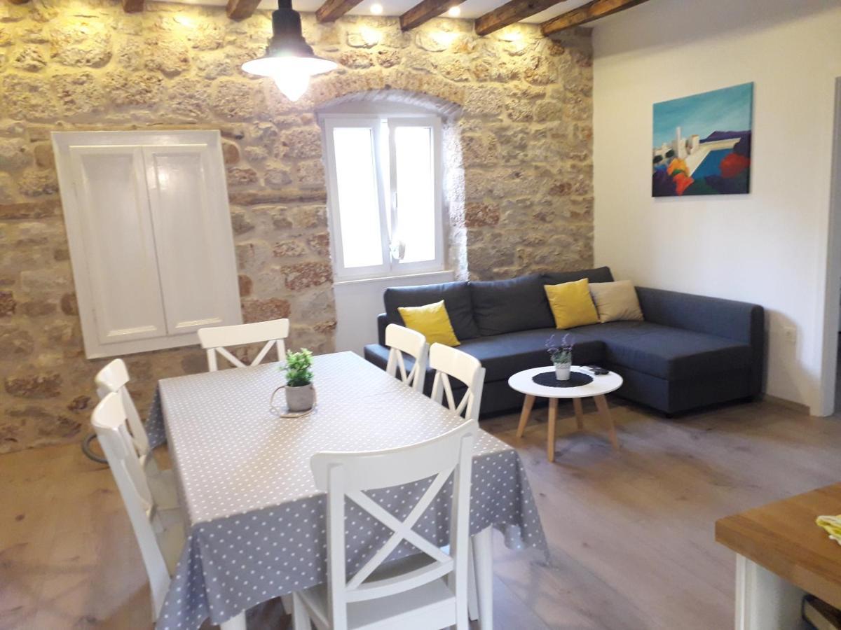 Komiža Apartments Bepi מראה חיצוני תמונה