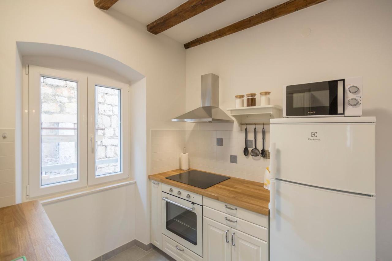 Komiža Apartments Bepi מראה חיצוני תמונה