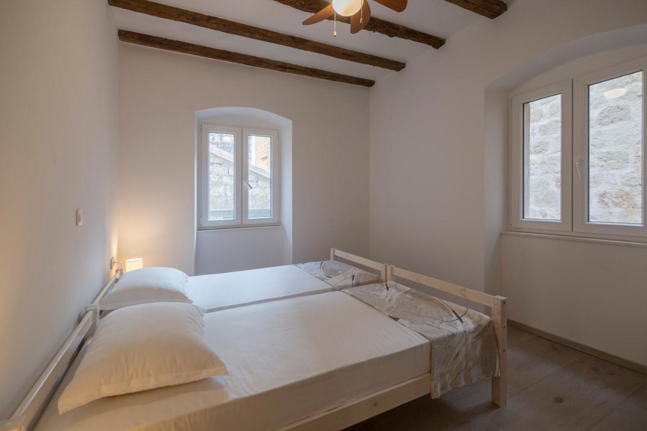 Komiža Apartments Bepi מראה חיצוני תמונה