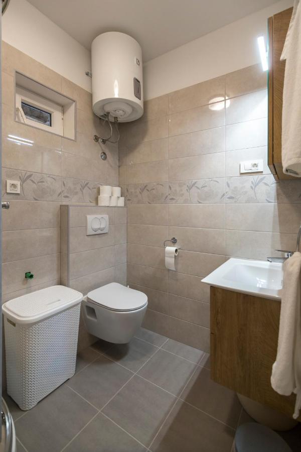 Komiža Apartments Bepi מראה חיצוני תמונה