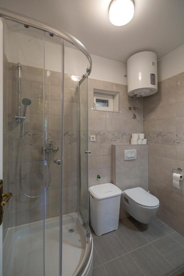 Komiža Apartments Bepi מראה חיצוני תמונה