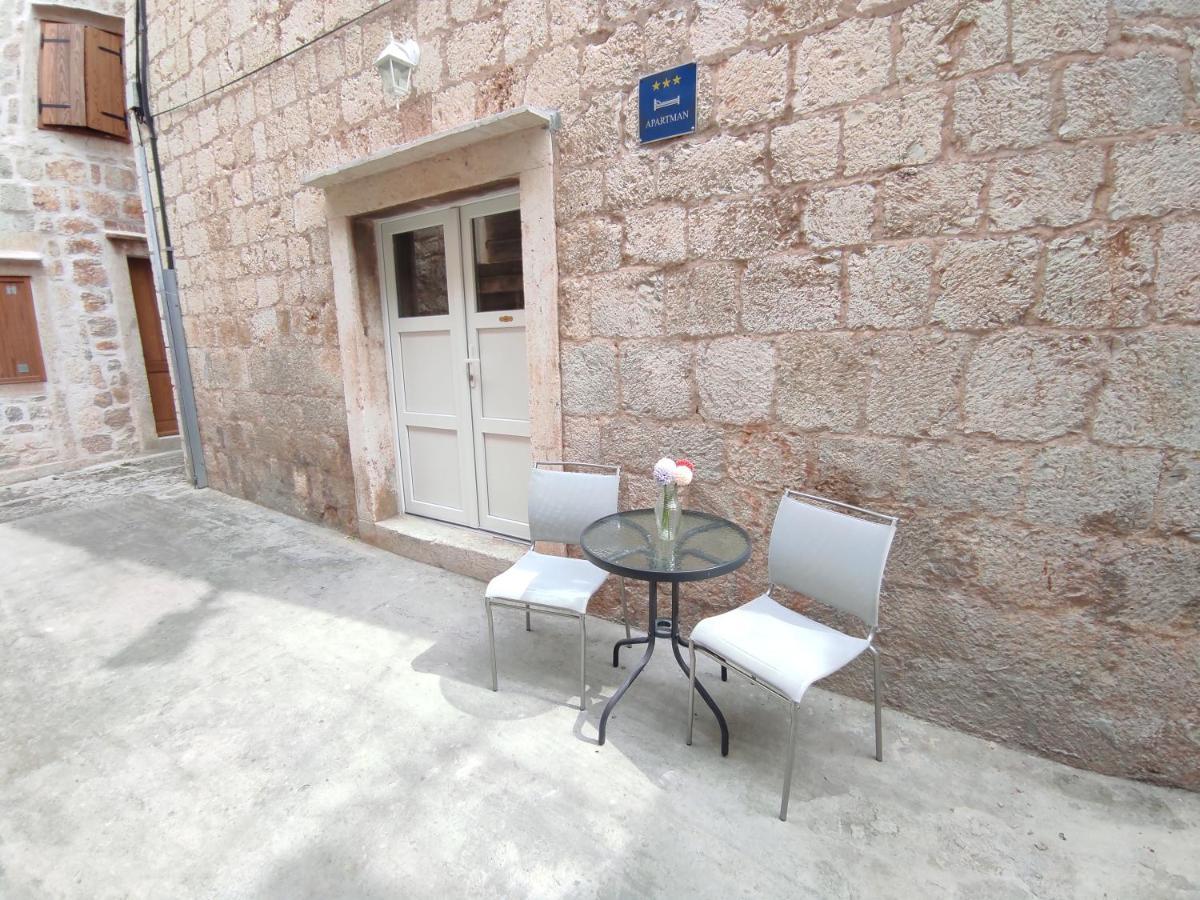 Komiža Apartments Bepi מראה חיצוני תמונה