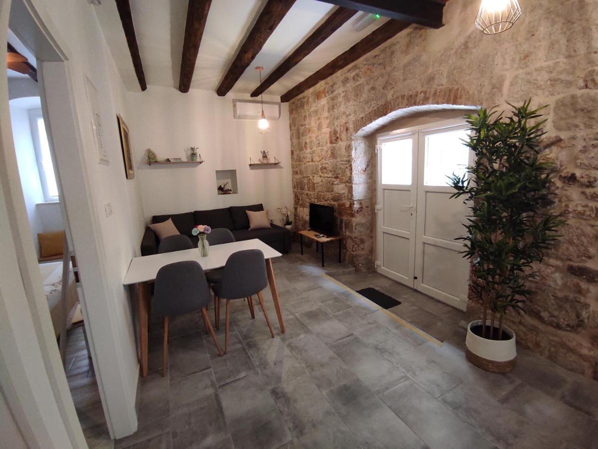 Komiža Apartments Bepi מראה חיצוני תמונה