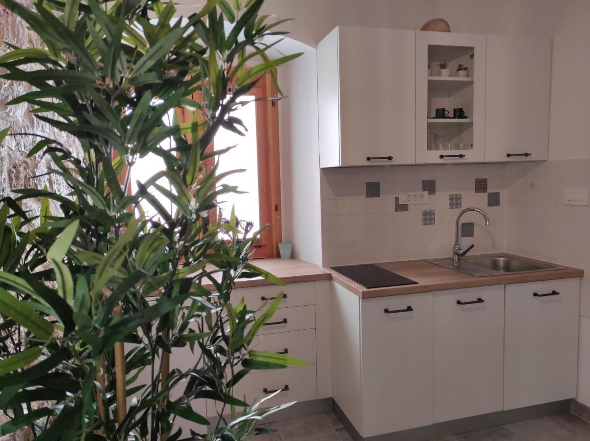 Komiža Apartments Bepi מראה חיצוני תמונה
