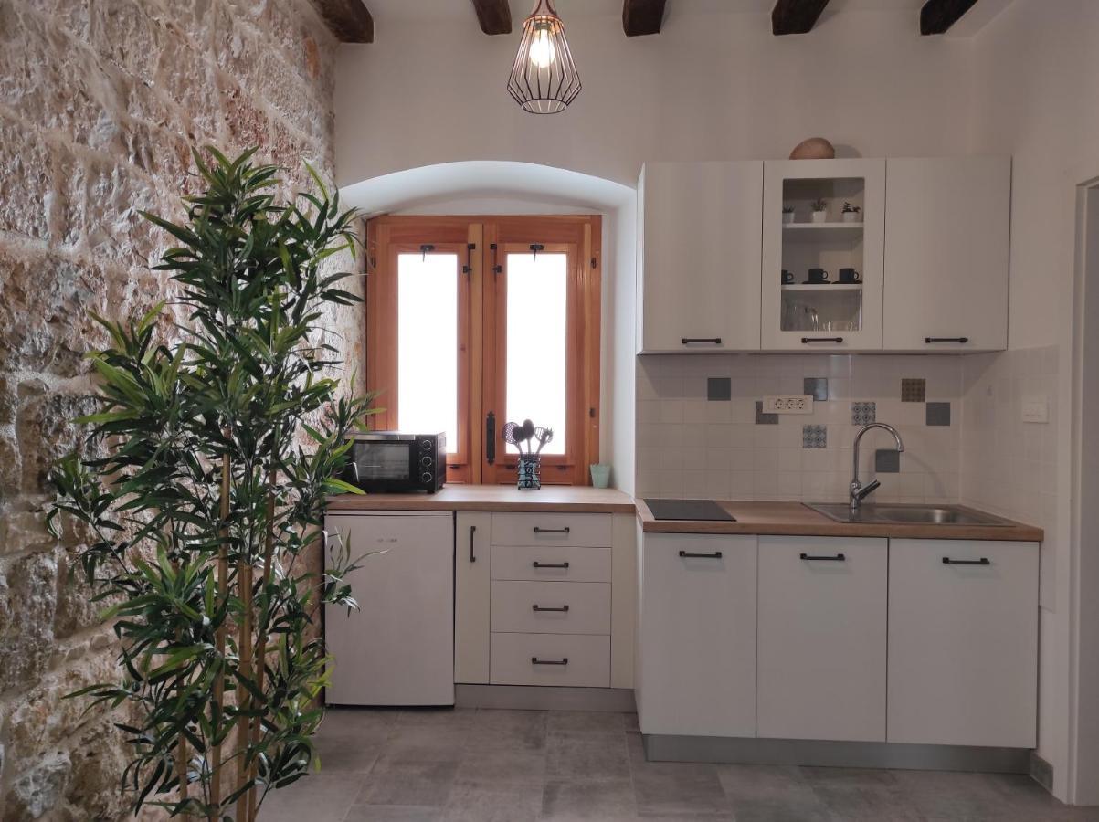 Komiža Apartments Bepi מראה חיצוני תמונה