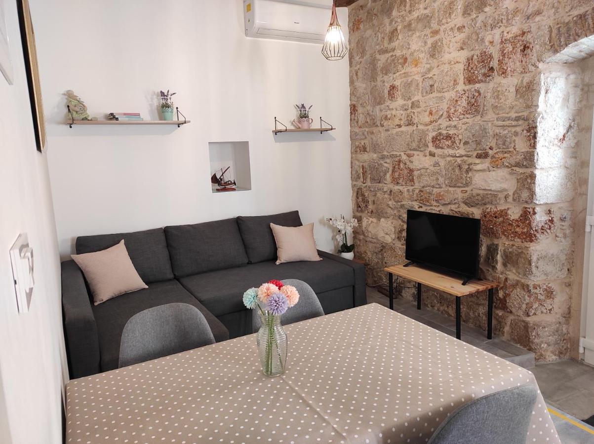 Komiža Apartments Bepi מראה חיצוני תמונה