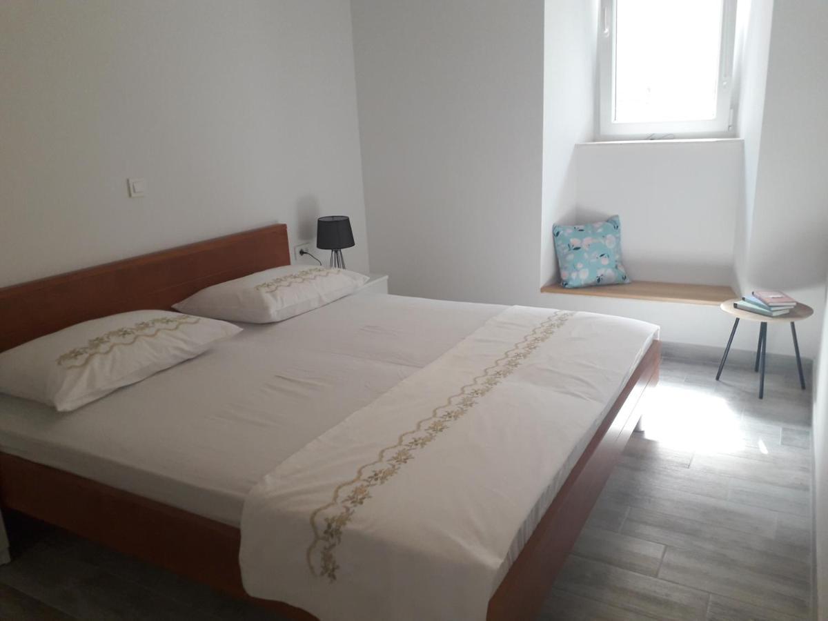 Komiža Apartments Bepi מראה חיצוני תמונה