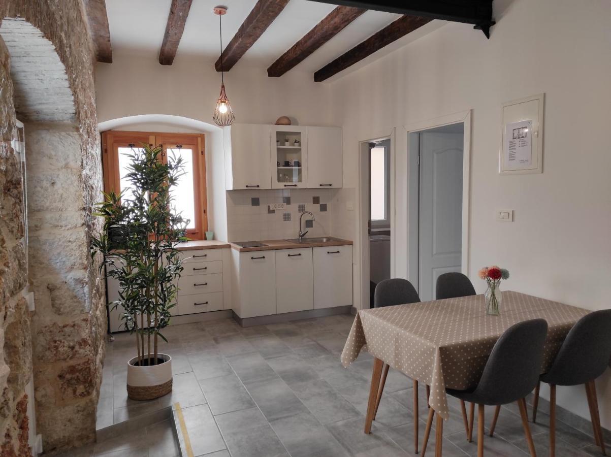 Komiža Apartments Bepi מראה חיצוני תמונה